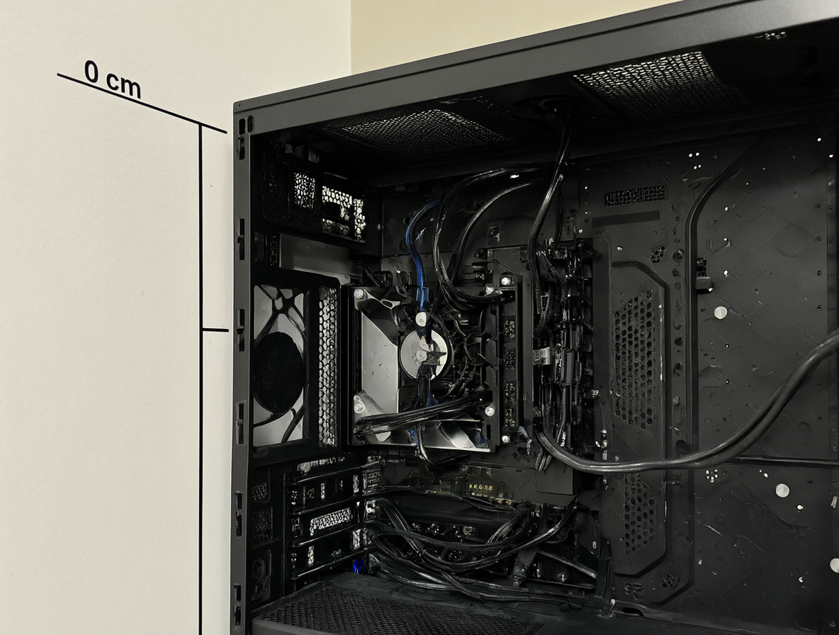 Gabinete de PC con espacio de refrigeración adecuado marcado en pared