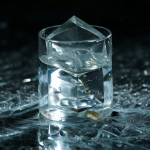 Cristal con agua líquida subenfriada bajo cero