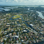 Fotografía de la ciudad de Cape Coral con sus numerosos canales