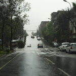 Vista de Santiago bajo la fuerte lluvia del récord de 2002.