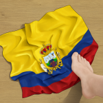 Una persona pisa una bandera arrugada sobre un escritorio de madera para representar el rechazo al orgullo nacional ciego.