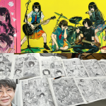 Una composición dividida que muestra a Kikuri Hiroi con su banda junto a los retratos de las autoras Hamaji y Kumichou trabajando juntas.